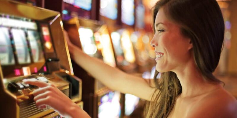 How to play online slot machines for free and still win real money